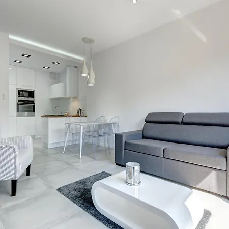 Apartment Dom & House - Nadmorski Dwor